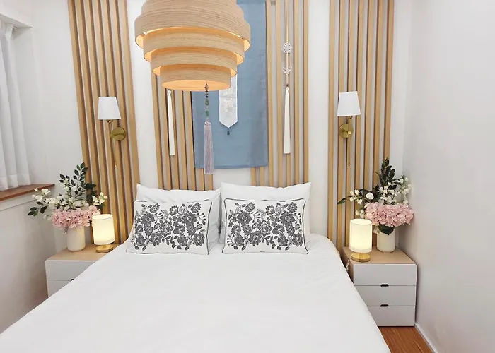 Gyeongbokgung 8 Min By Bus ㅣfree Birthday Anniversary Decor ㅣ Private Near A Korean Traditional Market Street Food ㅣ